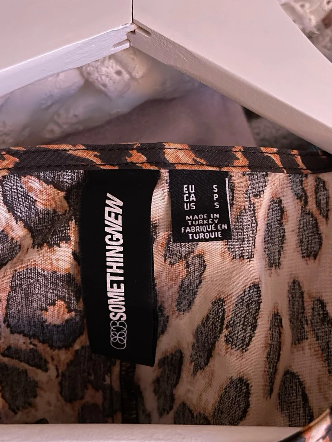 Leopardmönstrad blus med knyt - 2