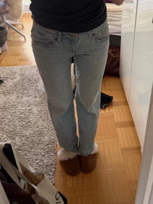 Ljusblå jeans från Zara - Supersnygga jeans💕