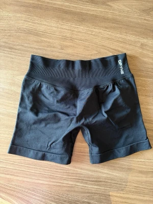  Impact shorts  DFYNE - Storlek S 🖤