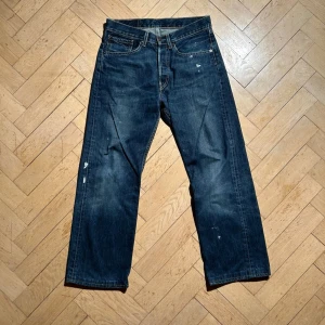 Levis 508 jeans - Vid köp av fler produkter erbjuds bättre pris. Skriv vid ytterligare frågor eller funderingar🤝 Storlek: 28/32. Mått: Längd 95 cm. Midja 38 cm.