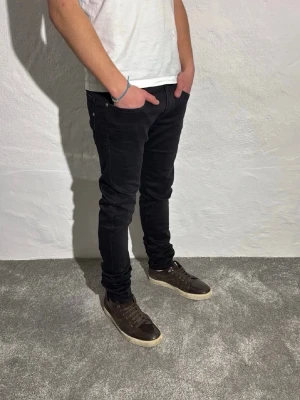 Replay jeans  - Ett par snygga jeans från Replay i storlek W33 L36 i modellen Anbbas hyperflex 