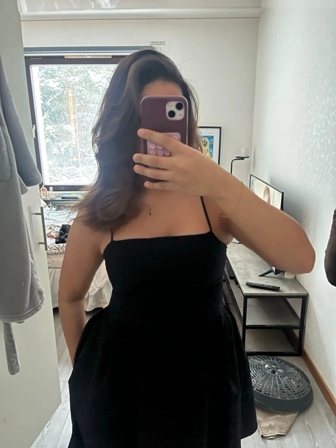 Svart kort klänning från H&M - 1