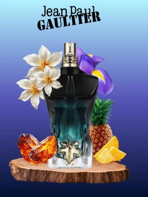 Jean Paul Gaultier herr parfym sample - Dm om du vill köpa Maskulin parfym från Jean Paul Gaultier i en mörkblå, kroppsinspirerad flaska med silverdetaljer. Doften har inslag av blommor, ananas och amber, vilket ger en fräsch och exotisk känsla. Flaskan är elegant och unik sopassad för dig som gillar statementdofter.