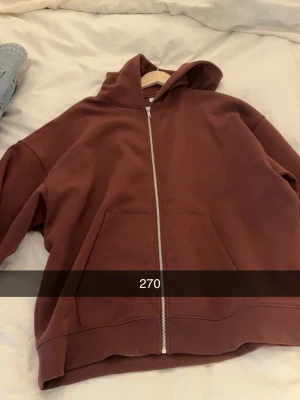 Sweatshirt  - Nypris på bild. Collusion, använd 10 gånger 