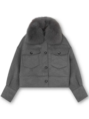 MEOTINE pälsjacka - Säljer min snygga Meotine kappa! Kappan har avtagbar päls samt 2 fickor och är som ny, storlek S/M, nytt pris: 3000kr mitt pris: 1000kr🫶🏼