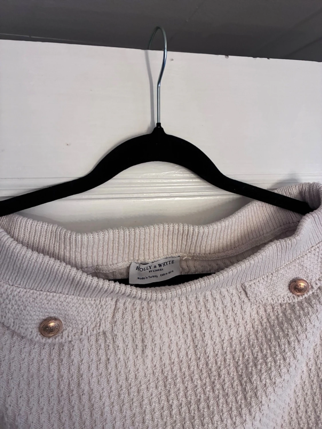 Stickad vit/beige kjol från Holly & Whyte - 1