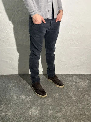 Replay jeans  - Ett par snygga byxor från Replay i storlek W36 L32 i modellen Anbbas 