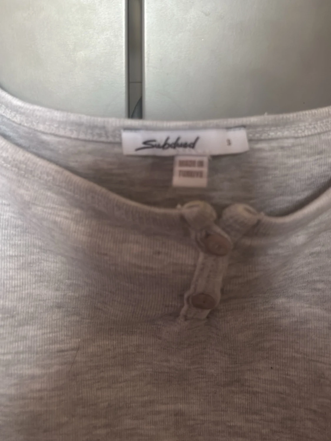 Ljusgrå ribbad linnetopp Subdued - 1