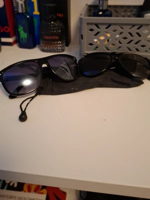 Ray-ban boyfriend  liknade  - 2 par solglasögon 