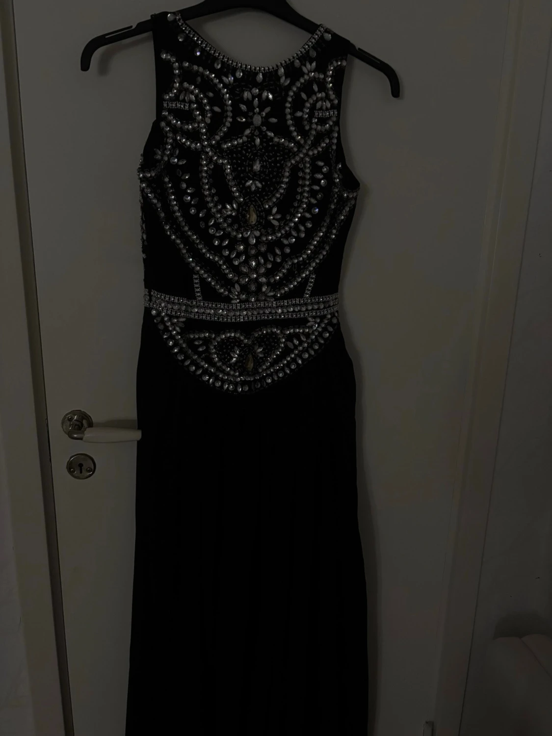 Svart långklänning med paljetter - 3