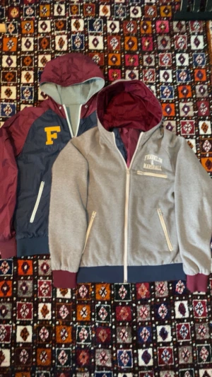 Reversible Franklin and Marschall jacka  - Den snyggaste jackan jag någonsin skådat, sjuk bekväm och snygg på båda sidorna! Jackan är i otroligt bra skick! Hör av dig vid frågor om pris! 