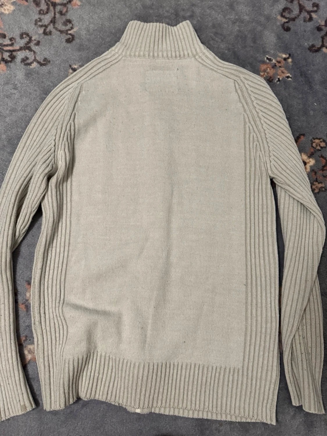 Beige stickad ziptröja med hög krage - 1