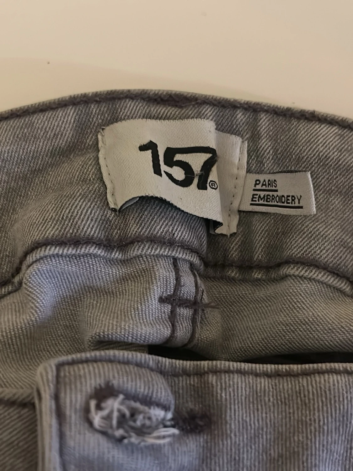 Ljusgrå bootcut jeans med brodyr - 4