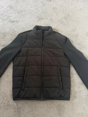 Cardigan - Cardigan från zara Storlek M men passar oxå På S. Condition 9/10 