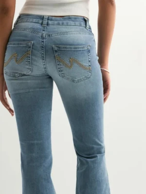 Low waist perfect bootcut jeans Nelly  - Ljusblå, fint skick