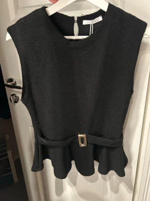 Topp från Zara - Topp från Zara, helt oanvänd!🩵