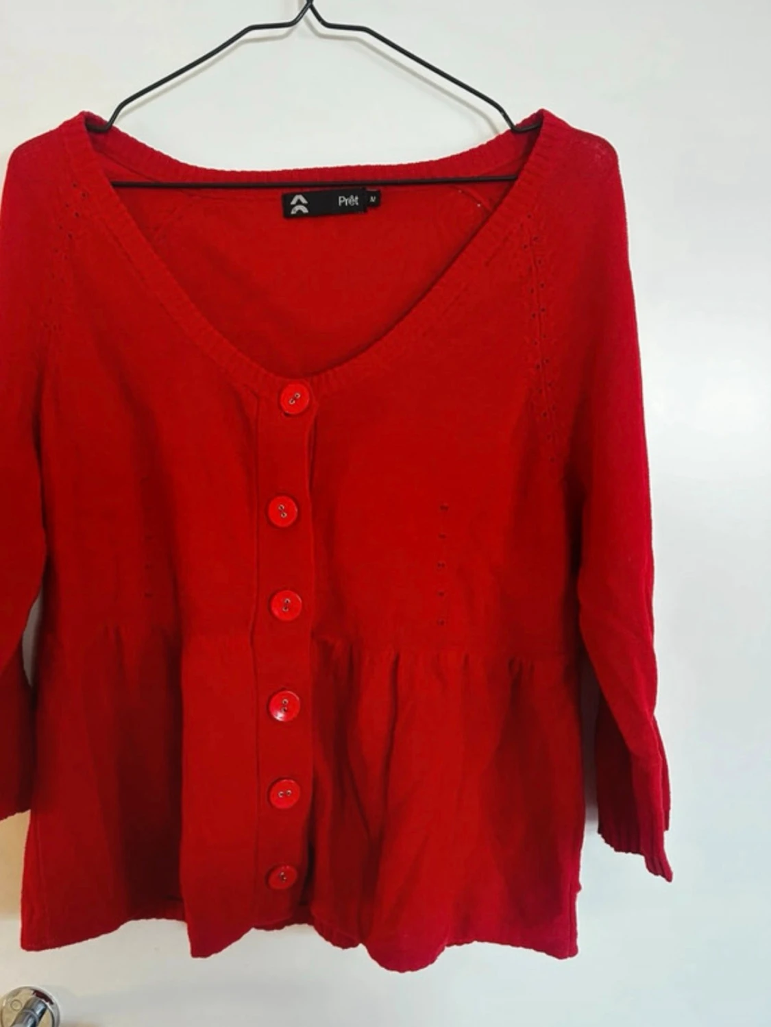 Röd kofta med knappar från Petit