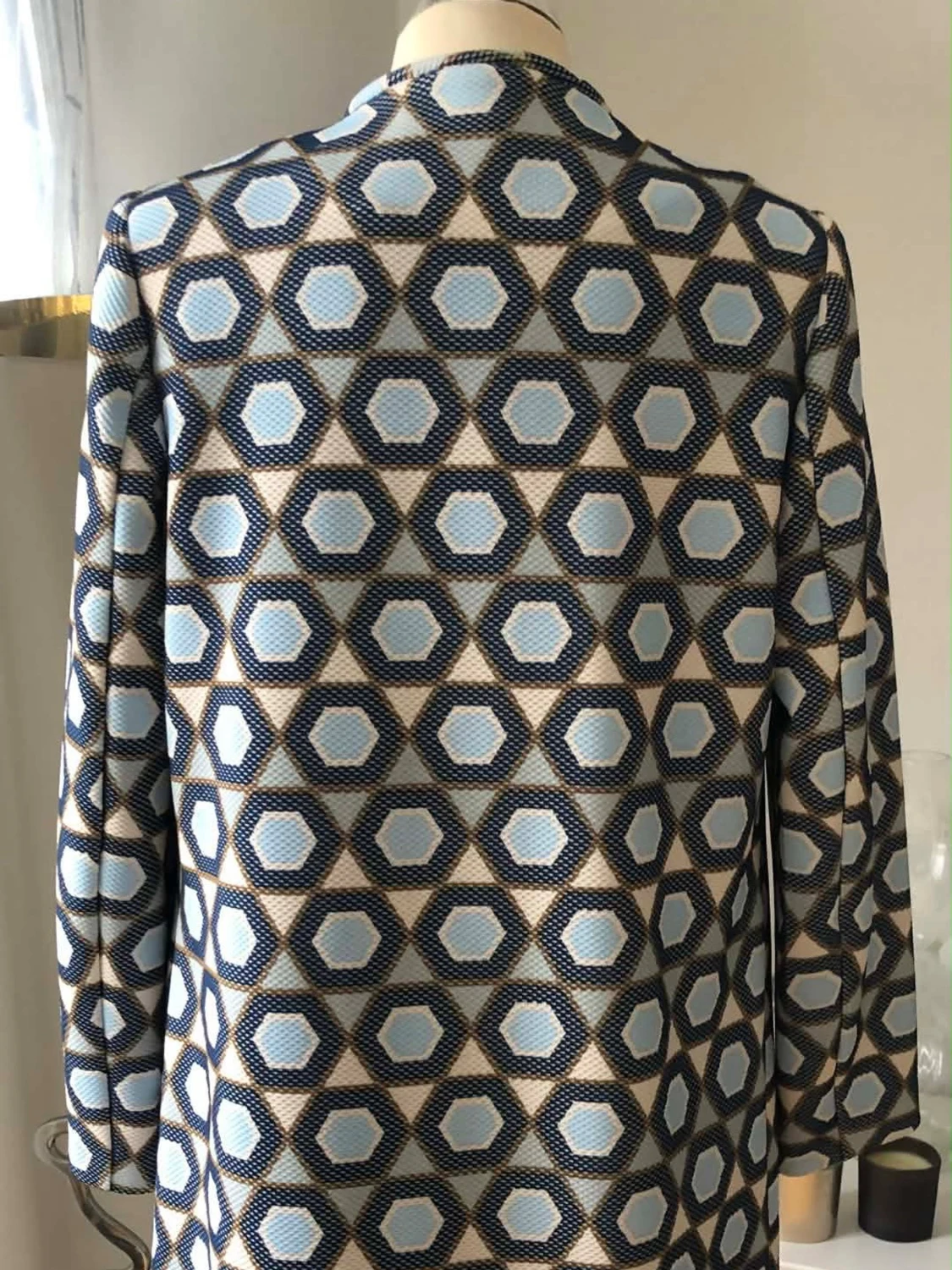 Mönstrad blå och beige kappa - 5