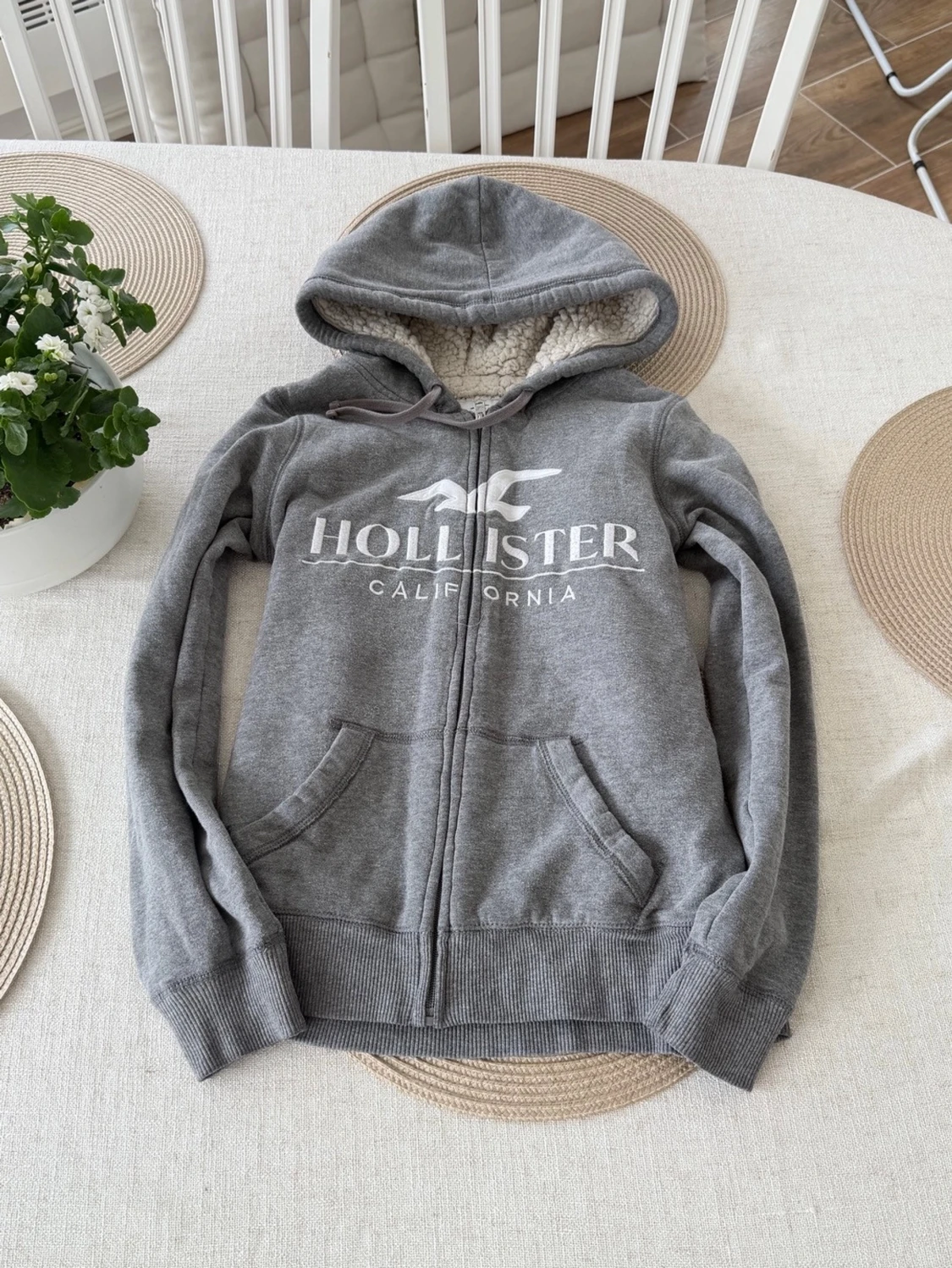 Hollister zip med foder  - 1