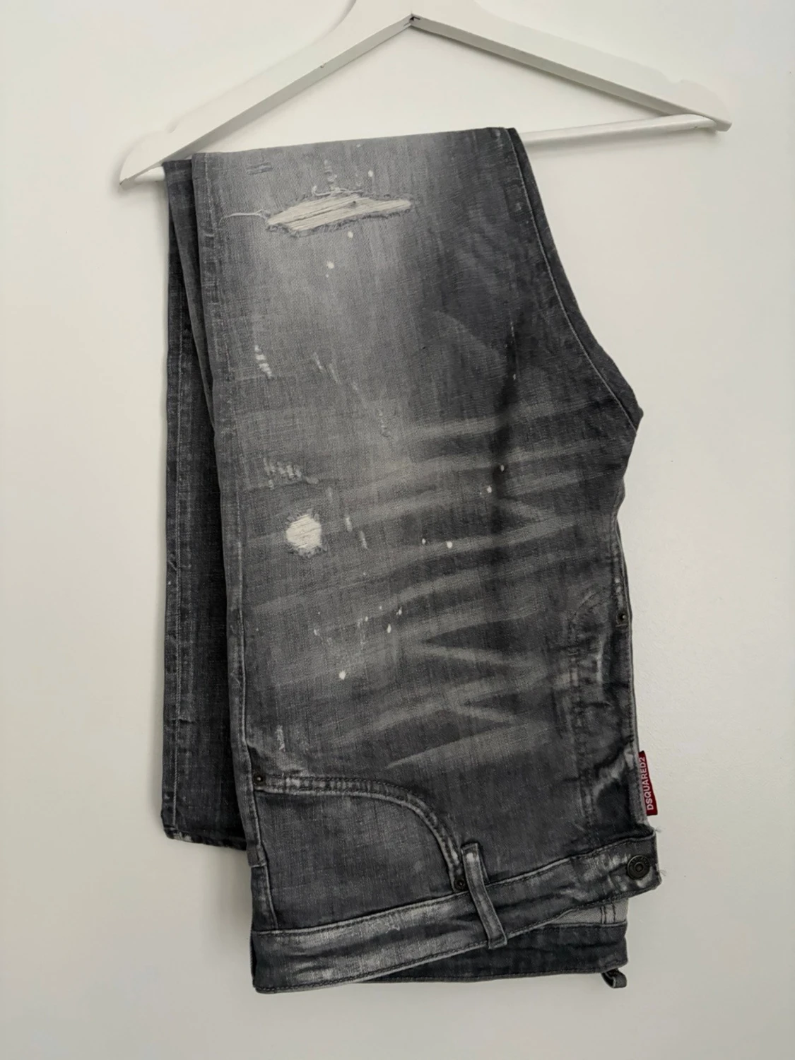 Grå slitna jeans från Dsquared2