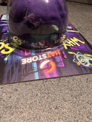 Why so serious? Keps extrem limted edition lav 47st totalt i värden - Why so serious? Keps extrem limted edition lav 47st totalt i värdenBeskrivning Saljer en extremt limted keps 1 av endast 47 exemplar i hela världen så det här är verkligen ett guld fynd för supportrar eller samlare/ är de năgot så tveka inte på att fråga/liam