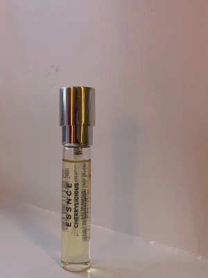 Cherrylicious - Parfymtest från Essence i doften Cherrylicius🙌🏻Endast testsprutad😊