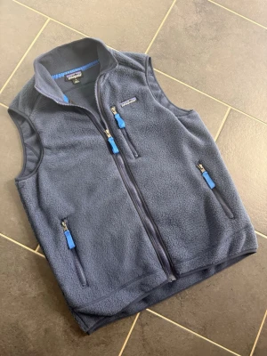 Patagonia väst - Patagonia väst som är perfekt nu för våren, storlek S, skriv vid minsta lilla fundering!