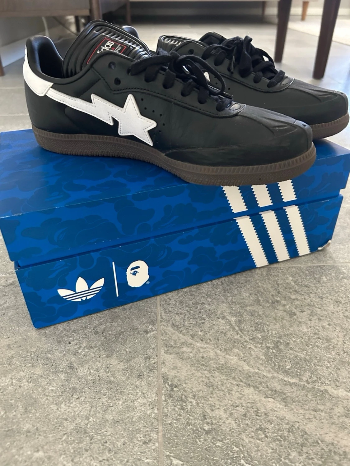 Adidas x Bape svartvita sneakers