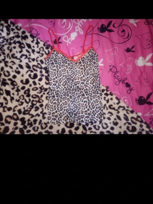 Y2k 2000s linne - Skit snyggt linne i leopard mönster. Strl S.  Säljer på vinted också🪷