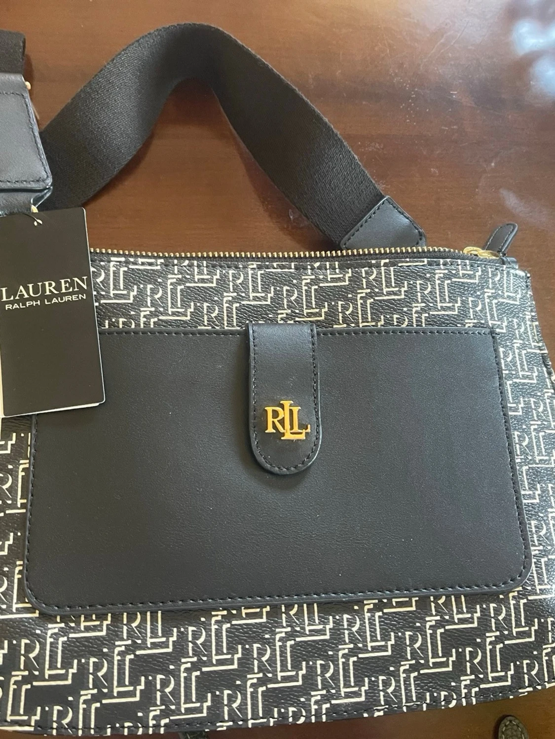 Svart handväska från Ralph Lauren