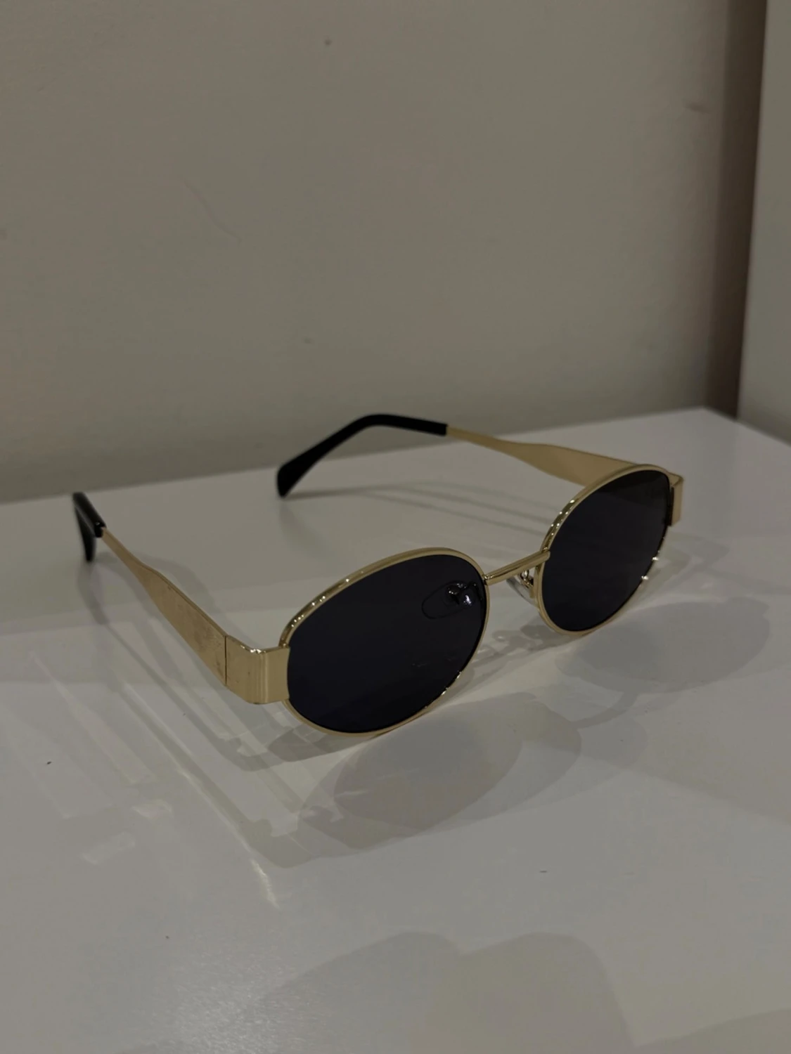 Fyra par trendiga solglasögon - 2