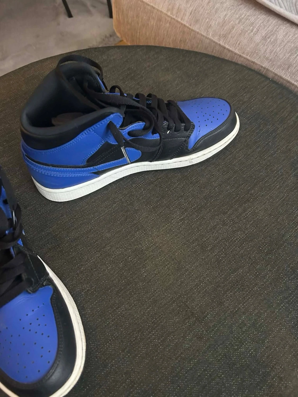 Nike Air Jordan 1 Mid Hyper Royal - 2