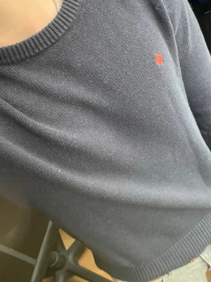 Morris tröja - Fin tröja i storlek xs. Lite dammig men tvättas innan jag skickar. Få tecken på användning. Hör av dig vid frågor eller förhandling.