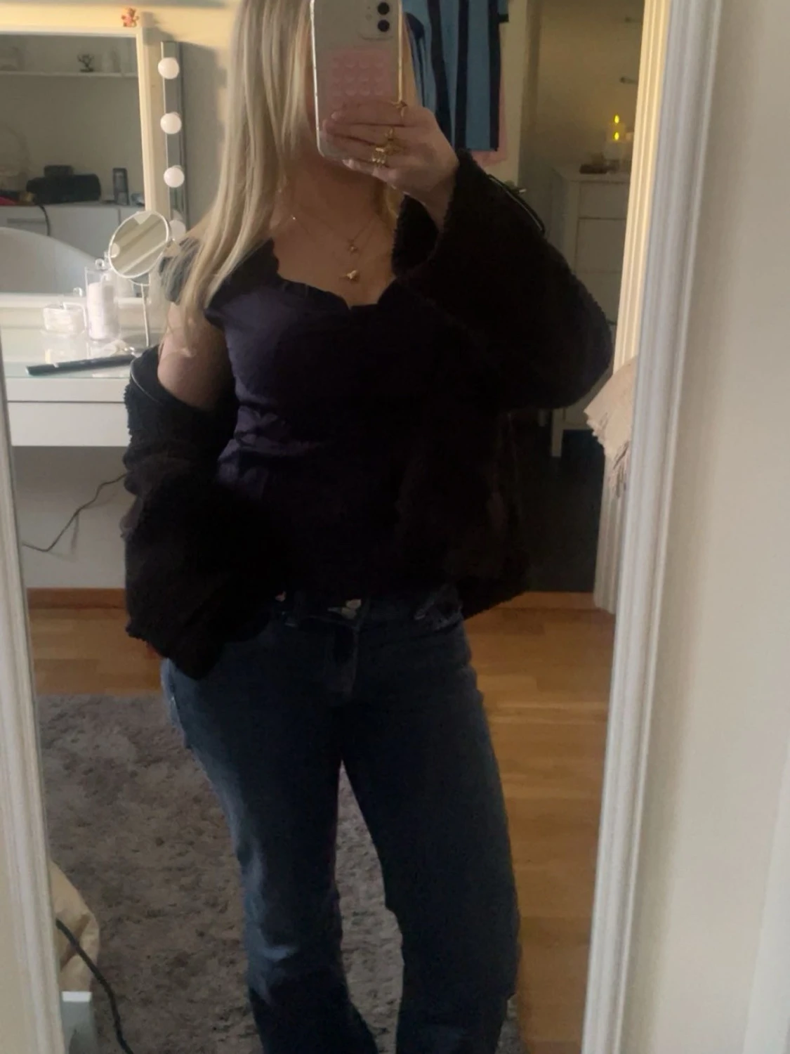 Mörkblå blus - 1