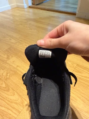 Svarta Nike sneakers - Svarta sneakers från Nike 