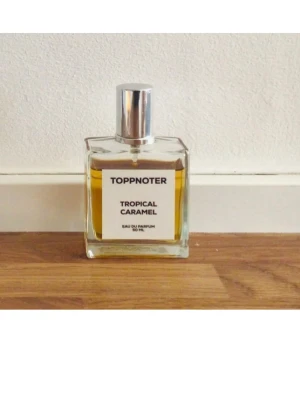 Toppnoter Tropical Caramel parfym - Toppnoter Tropical Caramel✨️Se bild hur mycket använt 