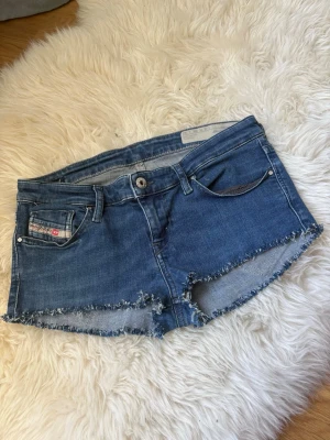 Blå jeansshorts från diesel  - Jeansshorts från diesel. Storlek W28🥰