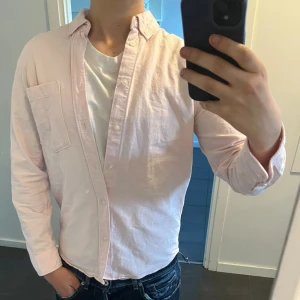HM - Skön rosa skjorta som passar xs 