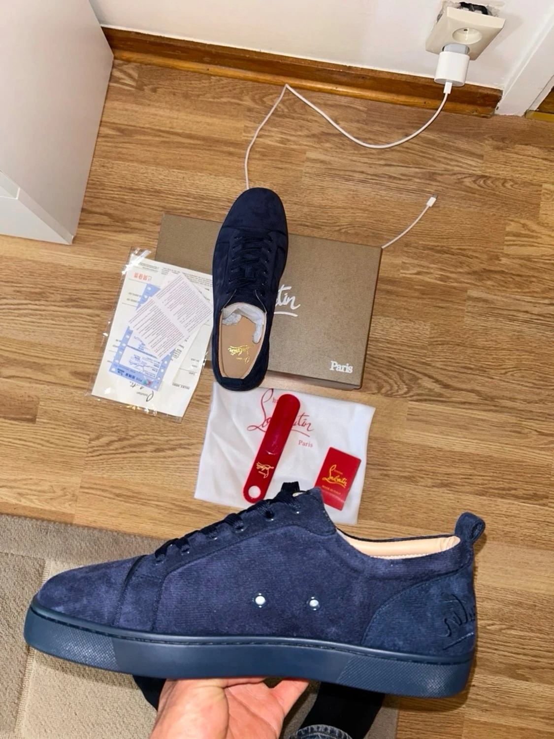 Mörkblåa Louboutin sneakers i mocka - 4