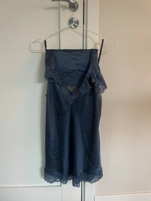 Mörkblått sett, Intimissimi  - Snyggt mörkblått sett från Intimissimi!💗🌸