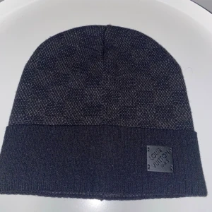 Lv mössa  - Helt nytt 