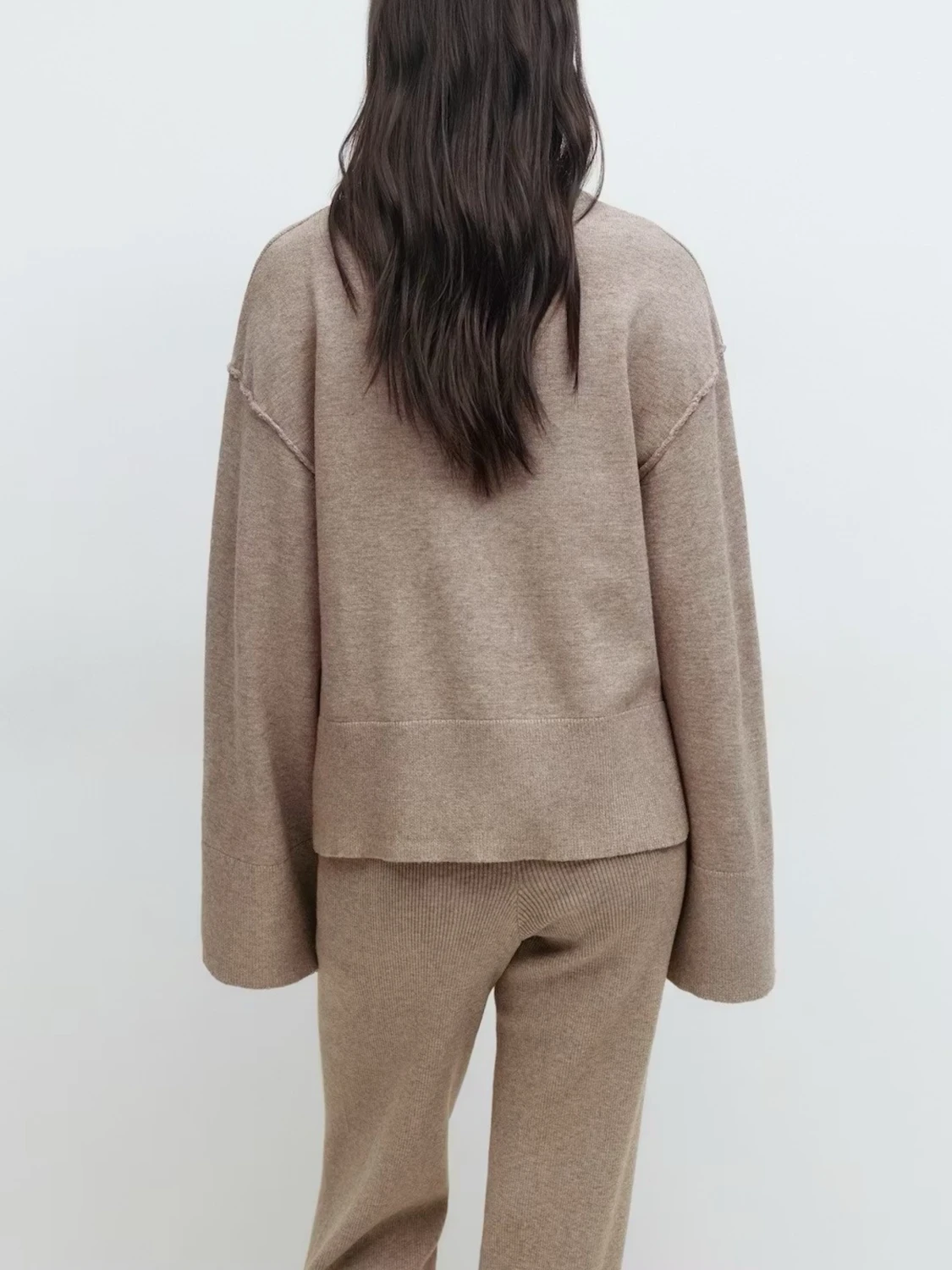 Beige stickad tröja - 1