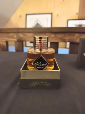 Kismet Magic Eau de Parfum 100ml - Söker byten till Kismet Magic EdP då jag gör en challenge att byta från denna till min första niche parfym.
