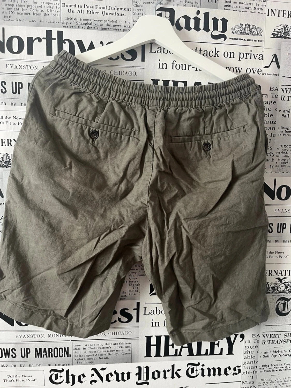 Beiga linneshorts med snörning - 2