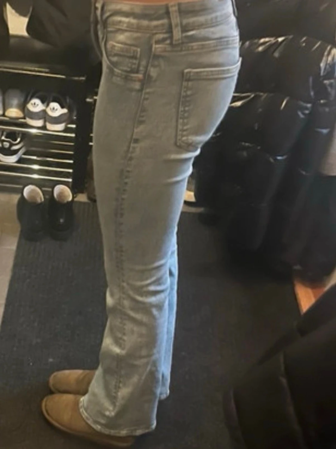 Ljusblå bootcut jeans - 2