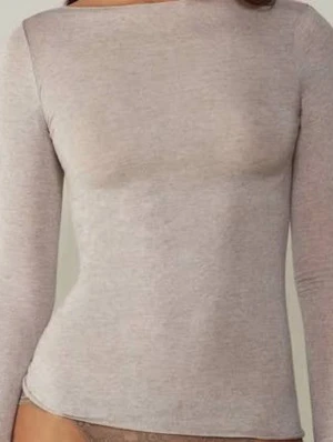Beige intimissimi topp - En ljus beige långarmad intimissimiq topp. .