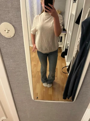 Blå bootcut jeans junkyard  - Knappt använda, därav fint skick💕 skriv gärna ifall ni har några frågor!🤗