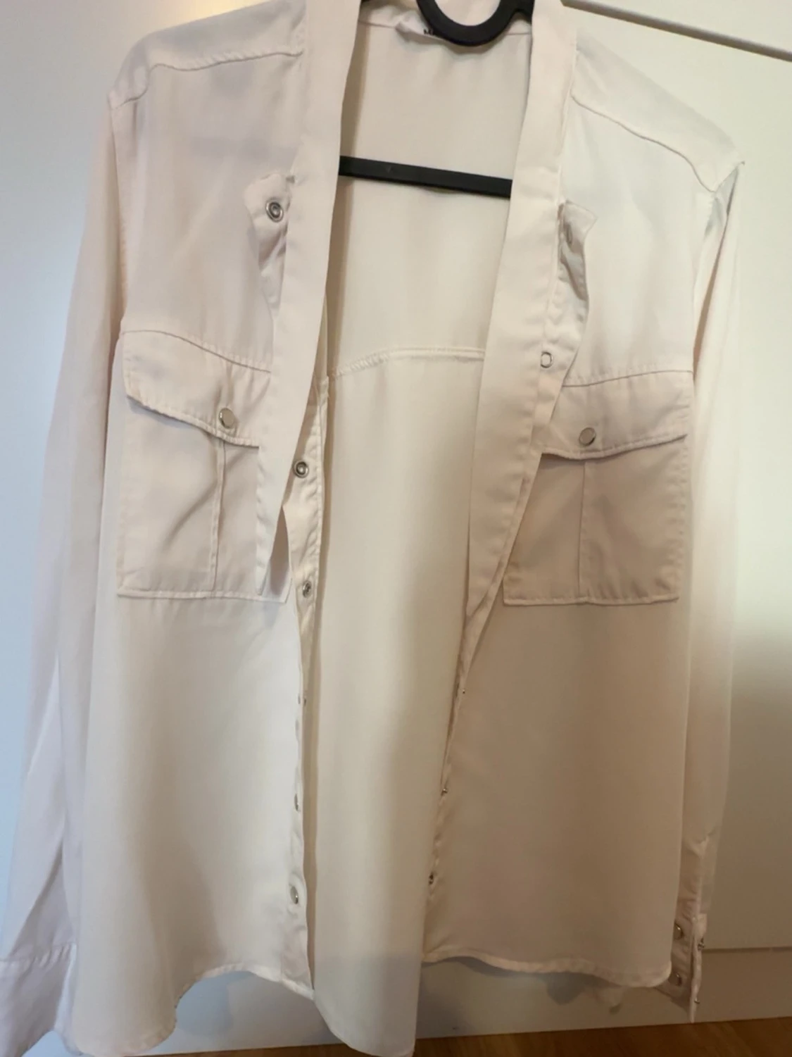 Vit blus med knytband från Mango M - 4