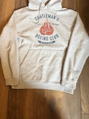 Huvtröja herr  - Storlek S  knappt använd