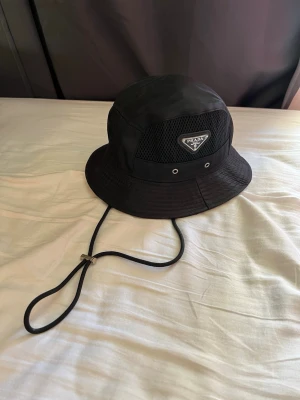 Hatt - Säljer nu min hatt som jag ej använder längre 